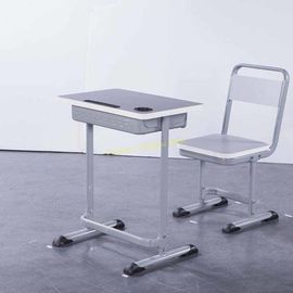 中国 ポリ塩化ビニールの注入板アーゴノミックスの現代学校家具/教室の机および椅子 サプライヤー