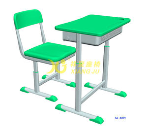 中国 高さの空のPolythylene調節可能な学生の机および椅子の一定のサイズ600*400mm サプライヤー