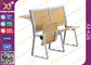 木材料は取付けられた学校の机および椅子の床を-付けました サプライヤー