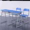 HDPEポリ塩化ビニールの卓上三角度の足によって置かれる二重学生のテーブルおよび椅子 サプライヤー